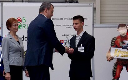  Najlepší exponát výstavy STREDOŠKOLÁK 2015