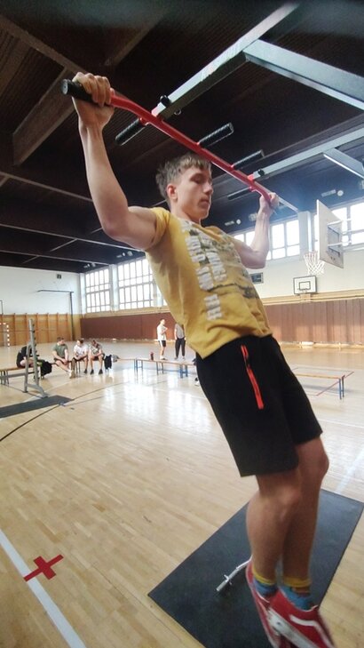 Školské kolo v silovom 5-boji chlapcov o Najsilnejšieho stavbára školy