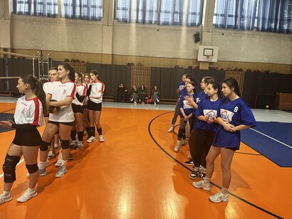 Účasť našich dievčat na okresnom kole vo volejbale dievčat SŠ 