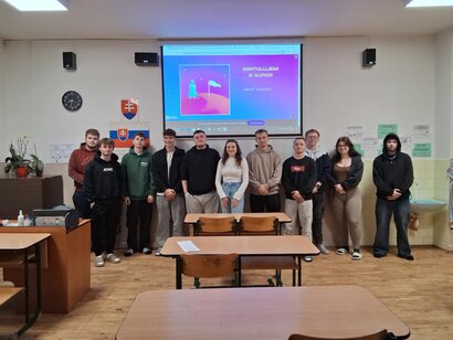 Vysokoškolská študentka na náčuvoch 