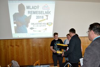 mlady_technik071
