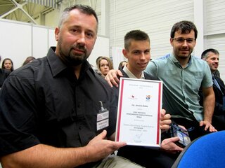 stredoskolak8-008