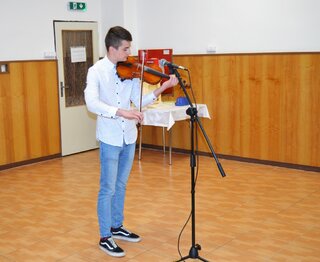 45vyrociesos001