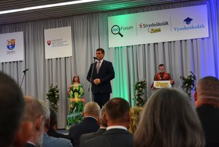 stredoskolak_19010