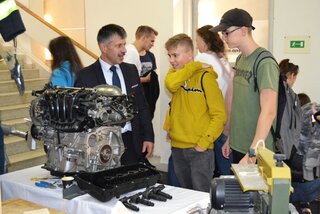 stredoskolak_19031