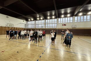 Zväčšiť fotografiu - Iv. ročník florbalového turnaja o pohár riaditeľa školy