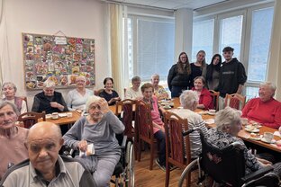 Zväčšiť fotografiu - Vyčarili sme úsmev seniorom! 👵👴