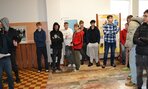 vian_posed_2414