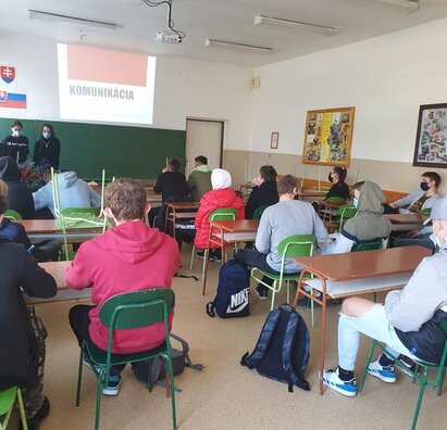 Zvyšovanie kompetencií mládeže v oblasti spoločenského styku