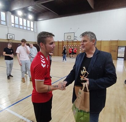Futbalový a stolnotenisový turnaj o "Pohár riaditeľa školy"