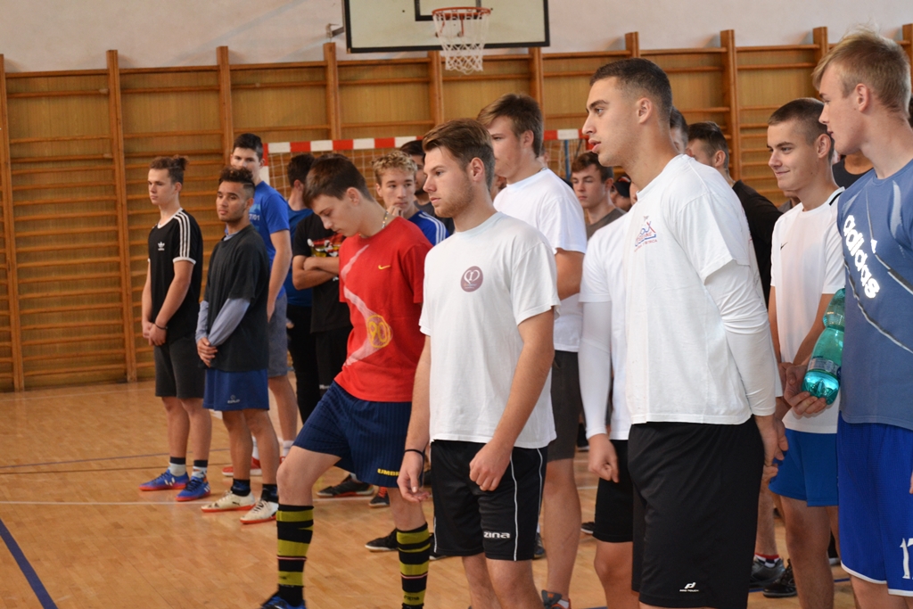 Futbalový a stolnotenisový turnaj „Putovný pohár riaditeľa školy“